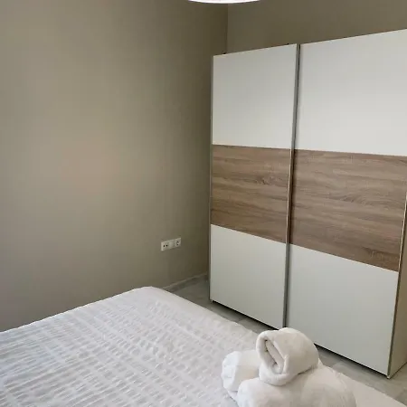 Apartment Center Bajo Parking Gratis *